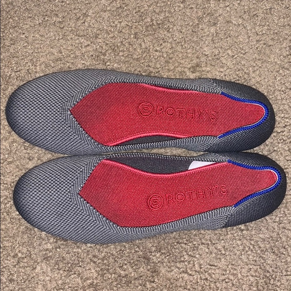 Rothy’s rounds gray size 9.